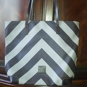 Dooney & Bourke tote